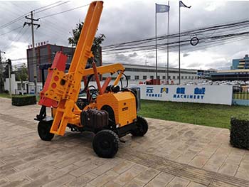 Intelligent small tractor for Plateau hilly area